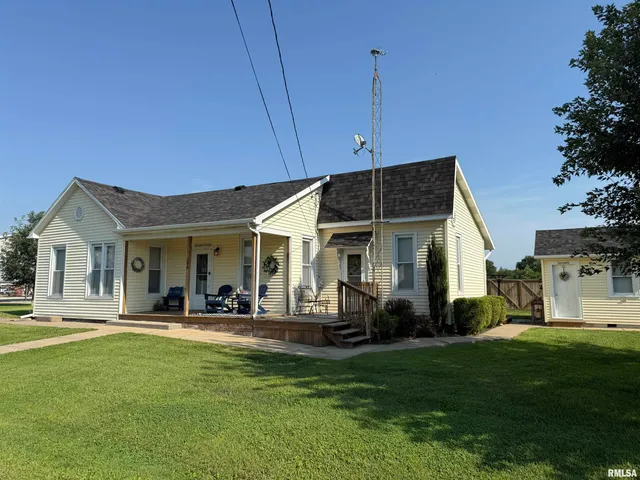 $120,000 | 204 East 3rd Street, Vermont, IL 61484