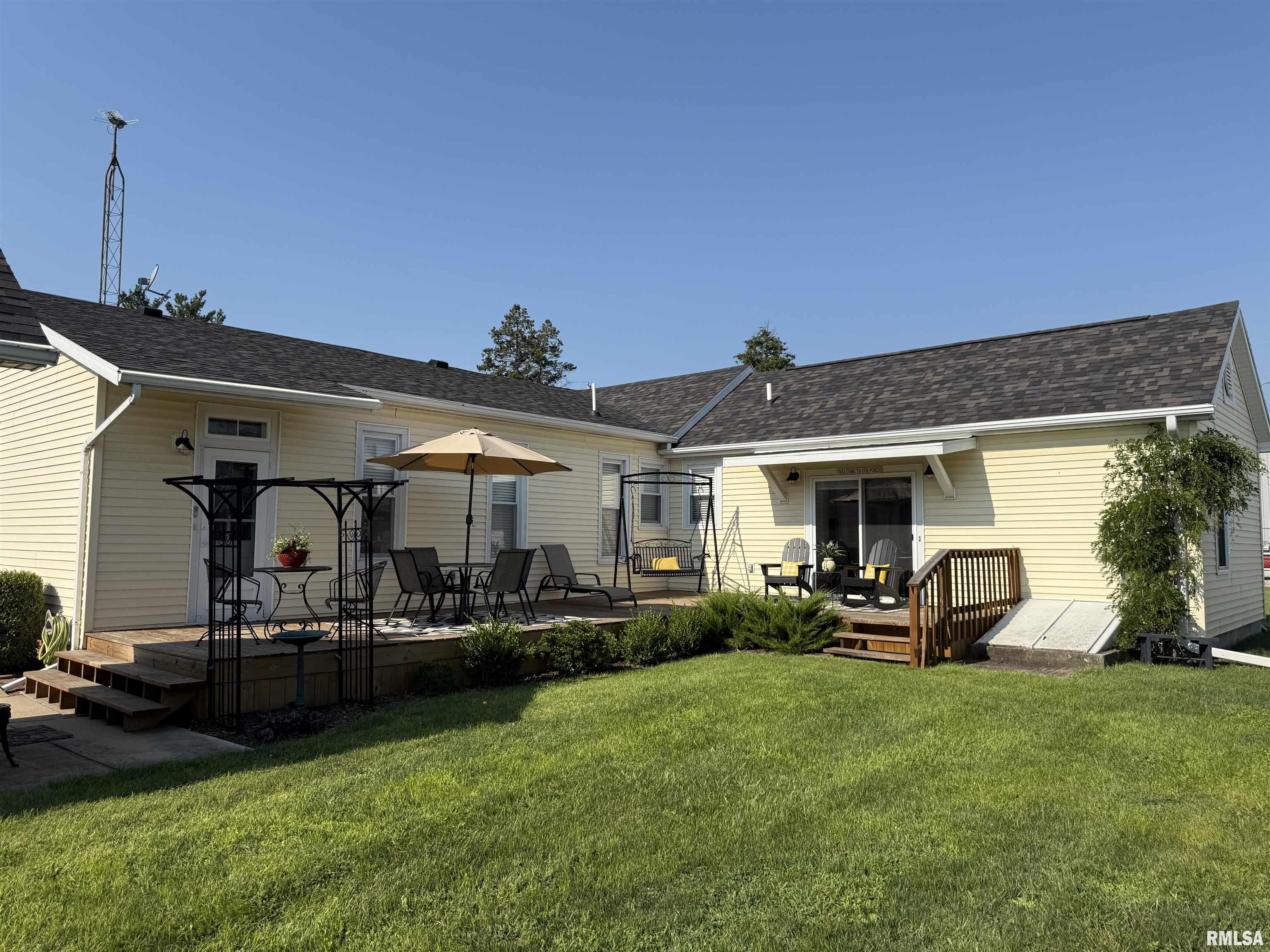 204 East 3rd Street Vermont, IL 61484 - Photo 3 of 35