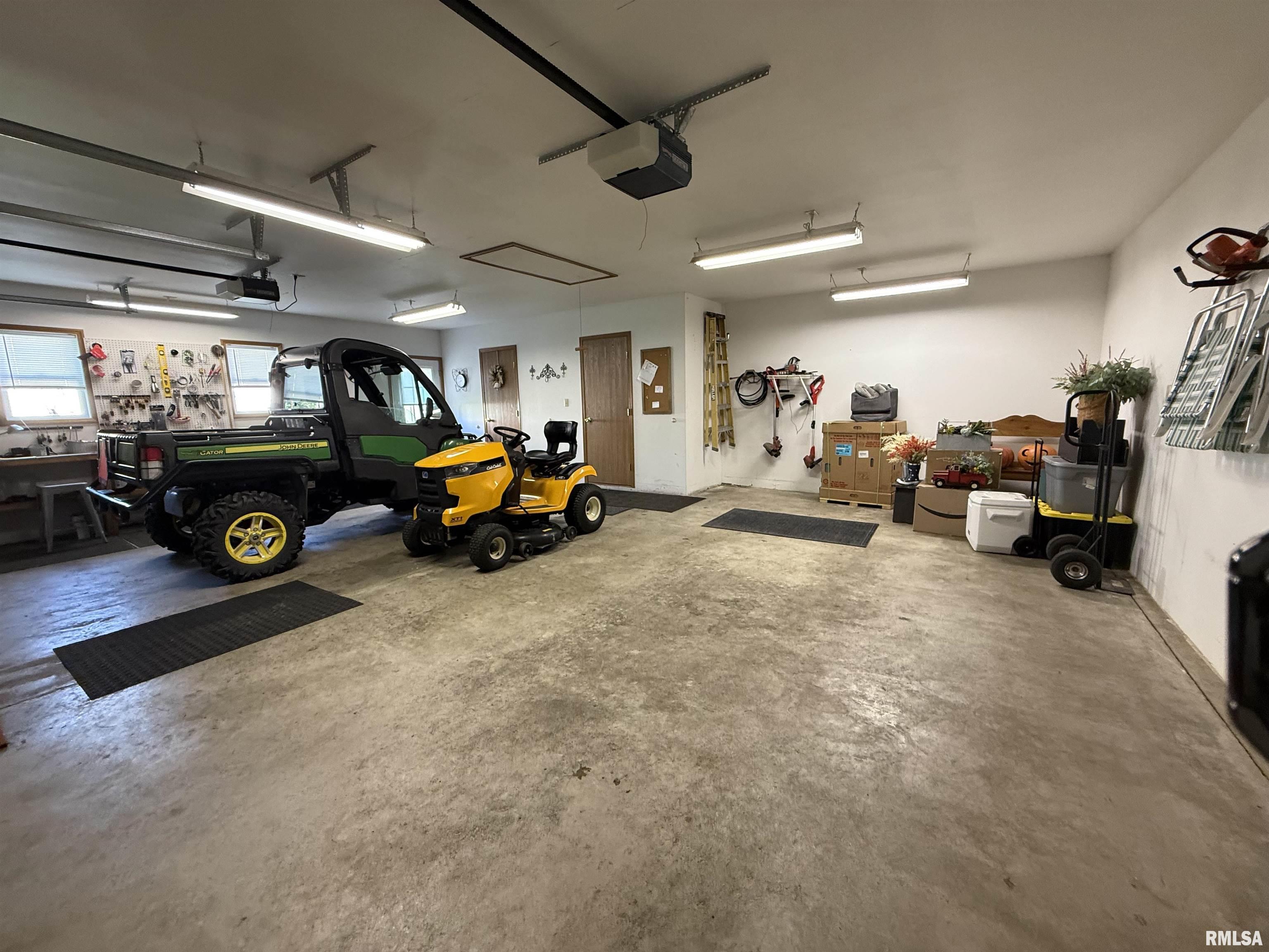 204 East 3rd Street Vermont, IL 61484 - Photo 32 of 35