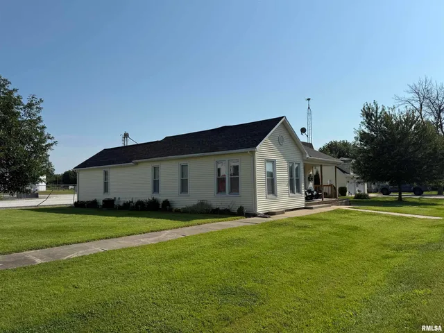 $120,000 | 204 East 3rd Street, Vermont, IL 61484