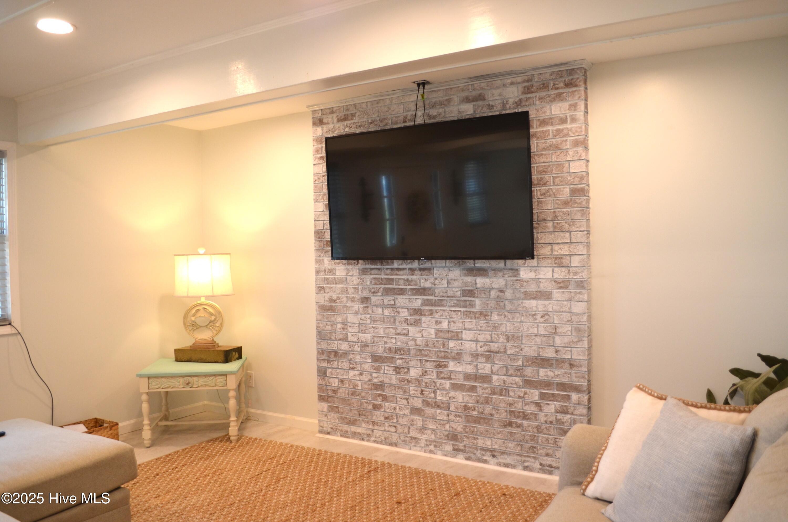 1480 River Drive Havelock, NC 28532 - Photo 18 of 56 Living Room