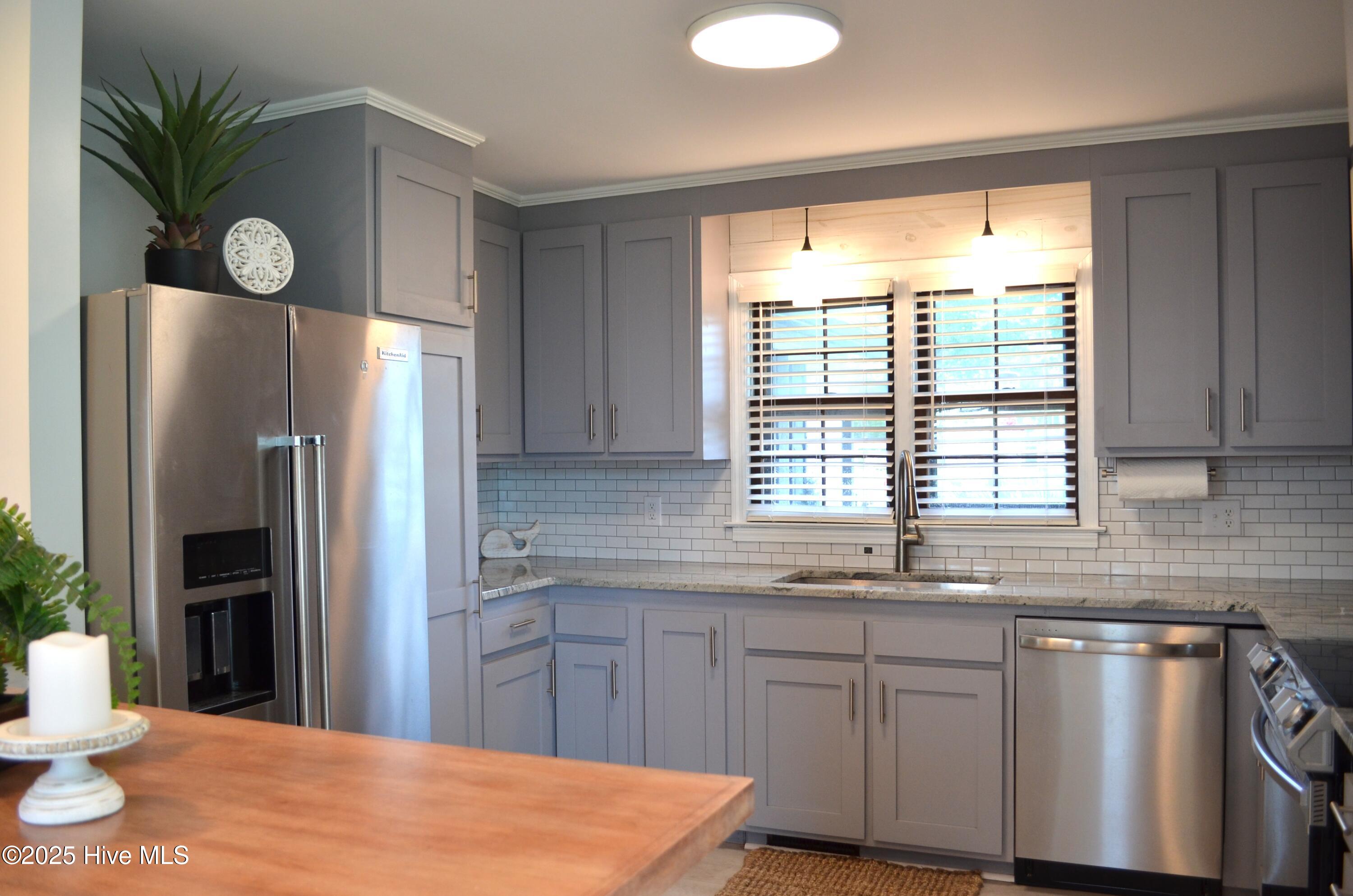 1480 River Drive Havelock, NC 28532 - Photo 5 of 56 Kitchen