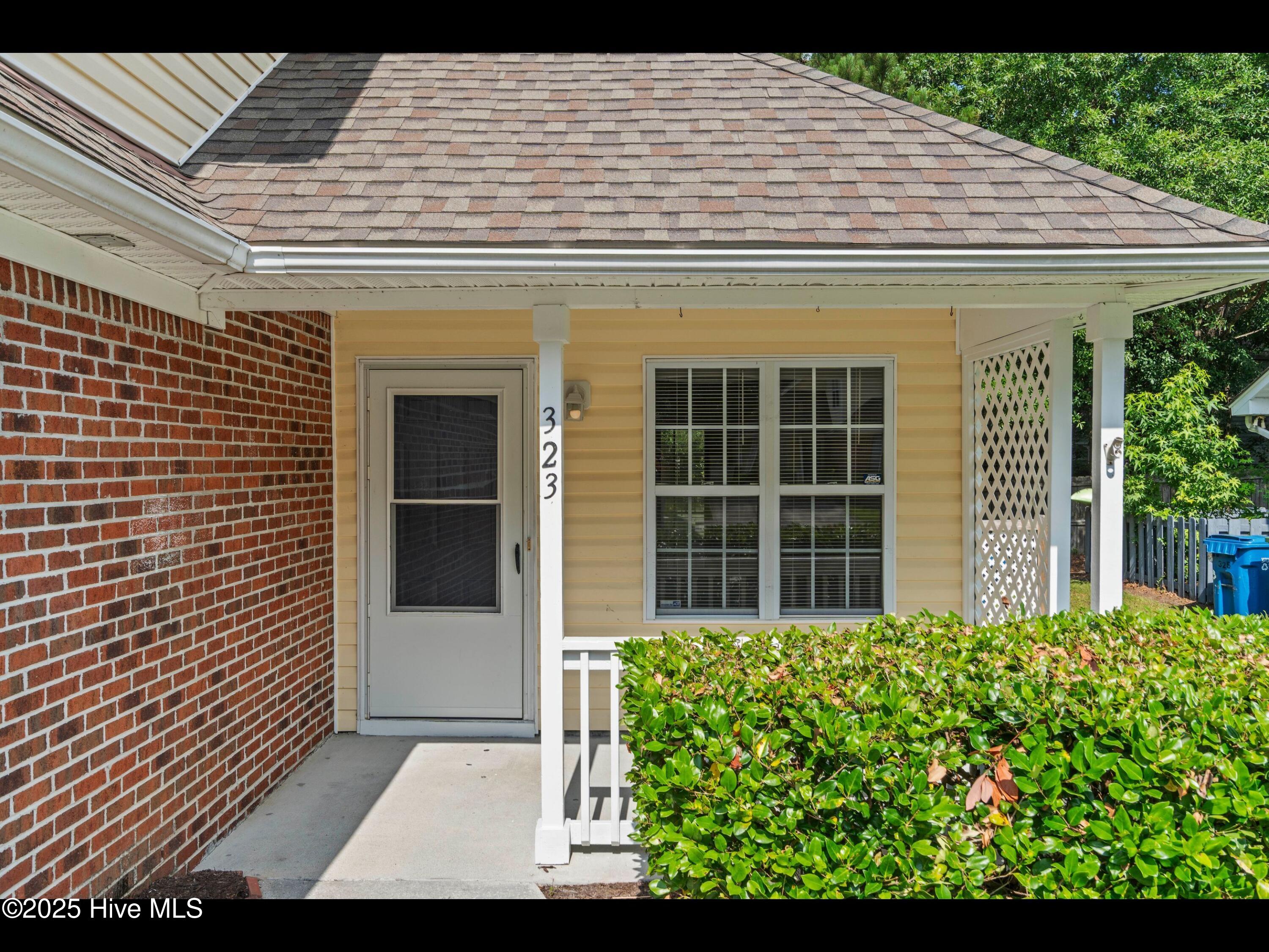 323 St Rosea Road Wilmington, NC 28405 - Photo 3 of 33 mls-DSC05400