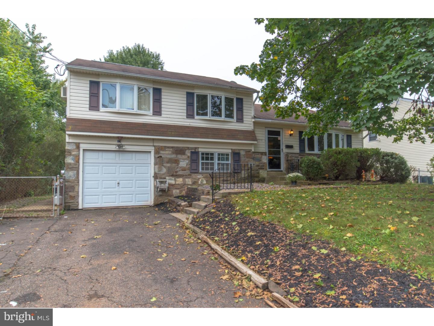 996 Hilltop Road Warminster, PA 18974 - Photo 1 of 18 Gallery Image 1