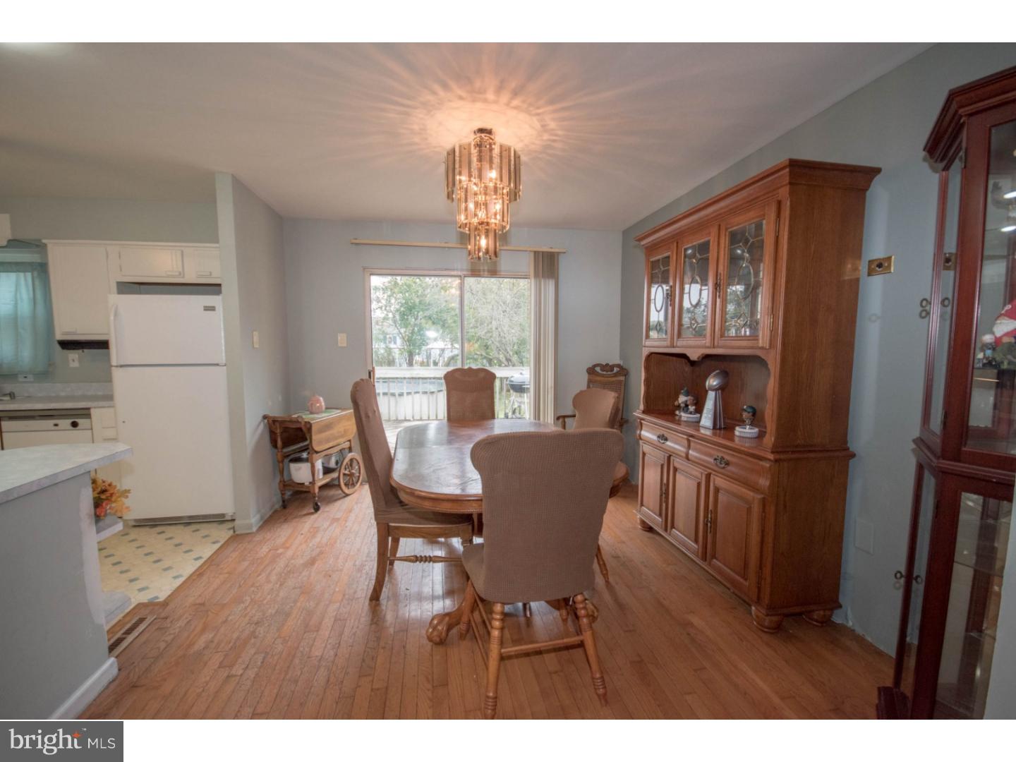 996 Hilltop Road Warminster, PA 18974 - Photo 5 of 18 Gallery Image 5