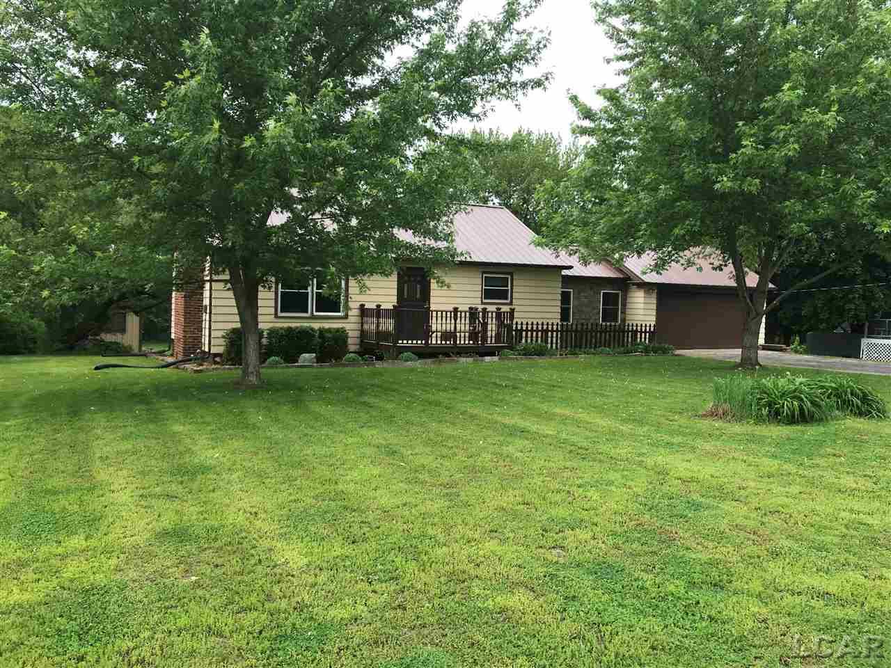 1044 Gady Road Adrian, MI 49221 - Photo 1 of 27 31381332.JPG