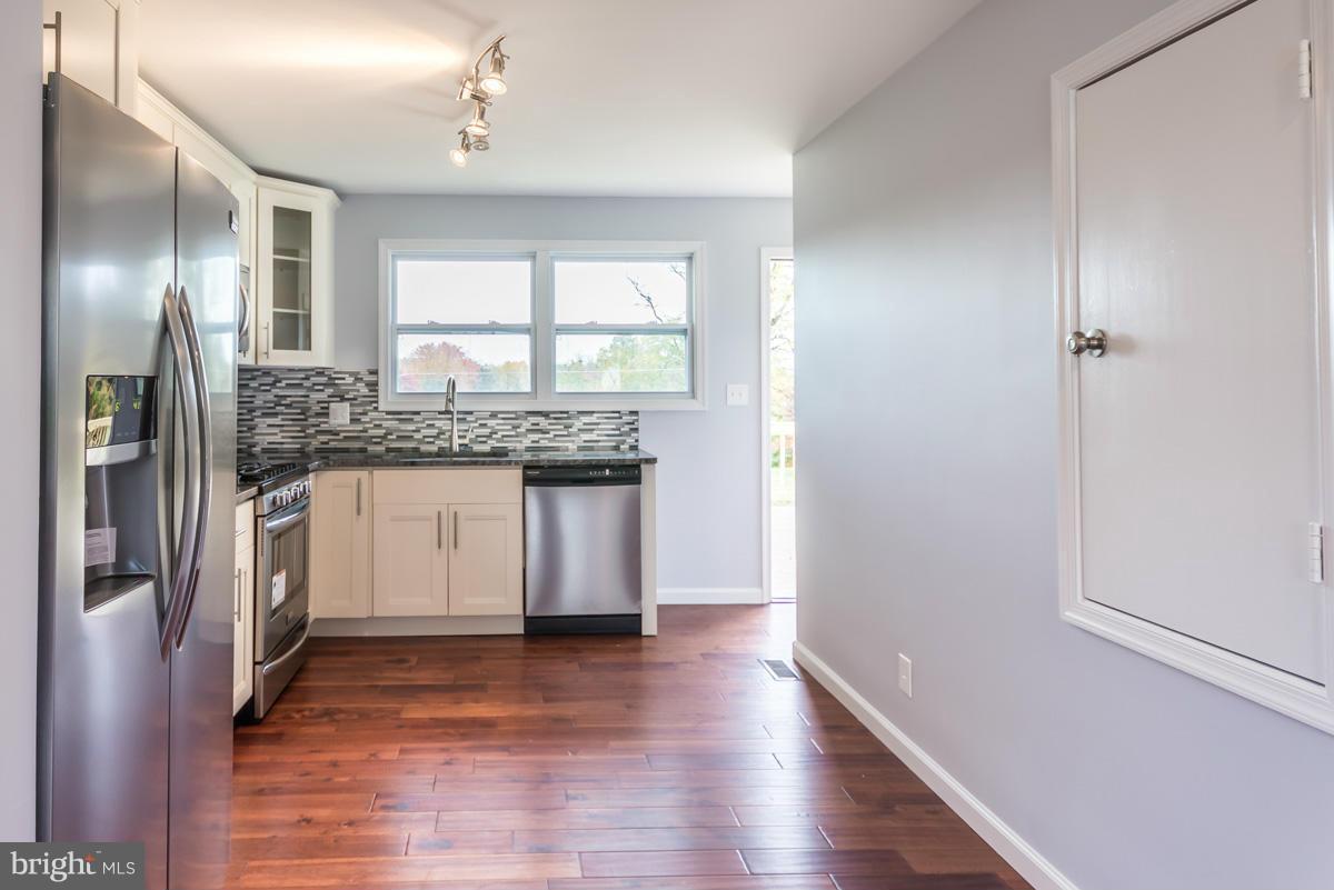 3805 Fernside Road Randallstown, MD 21133 - Photo 8 of 28 Kitchen