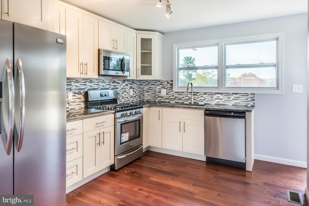 3805 Fernside Road Randallstown, MD 21133 - Photo 9 of 28 Kitchen