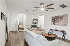 $2,400 | 142 Maravillas Bend, Bastrop, TX 78602