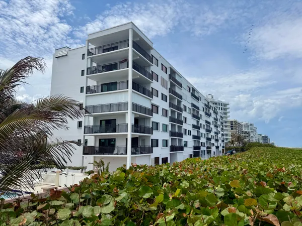 $498,325 | 10102 South Ocean Drive, Unit 210A, Jensen Beach, FL 34957