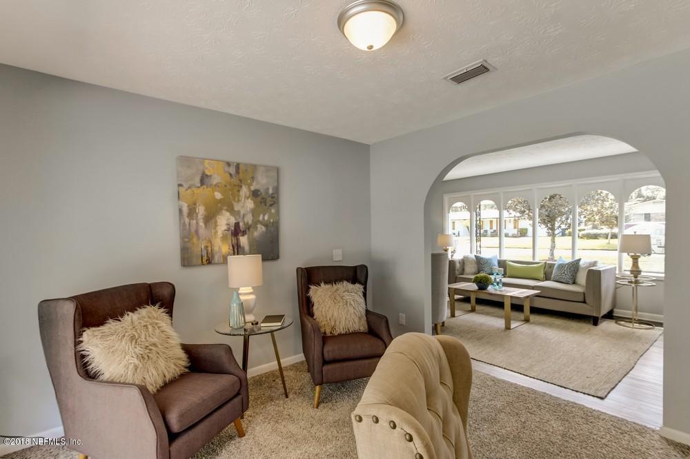 2805 Chelton Road Jacksonville, FL 32216 - Photo 13 of 50 Rave Home Staging Jacksonville (9) Web