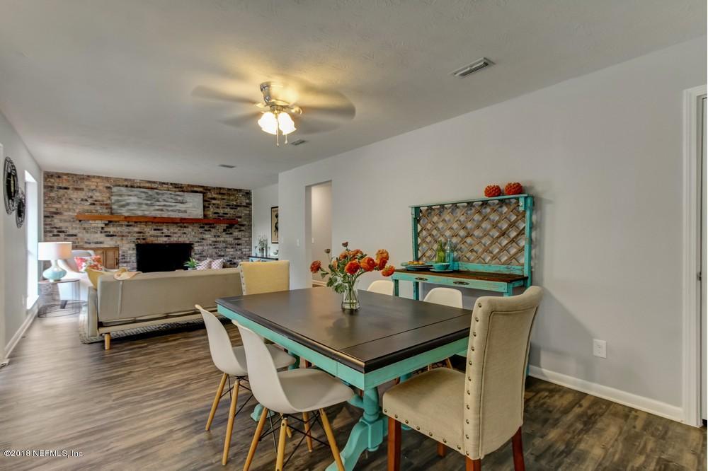 2805 Chelton Road Jacksonville, FL 32216 - Photo 23 of 50 Rave Home Staging Jacksonville (22) Web