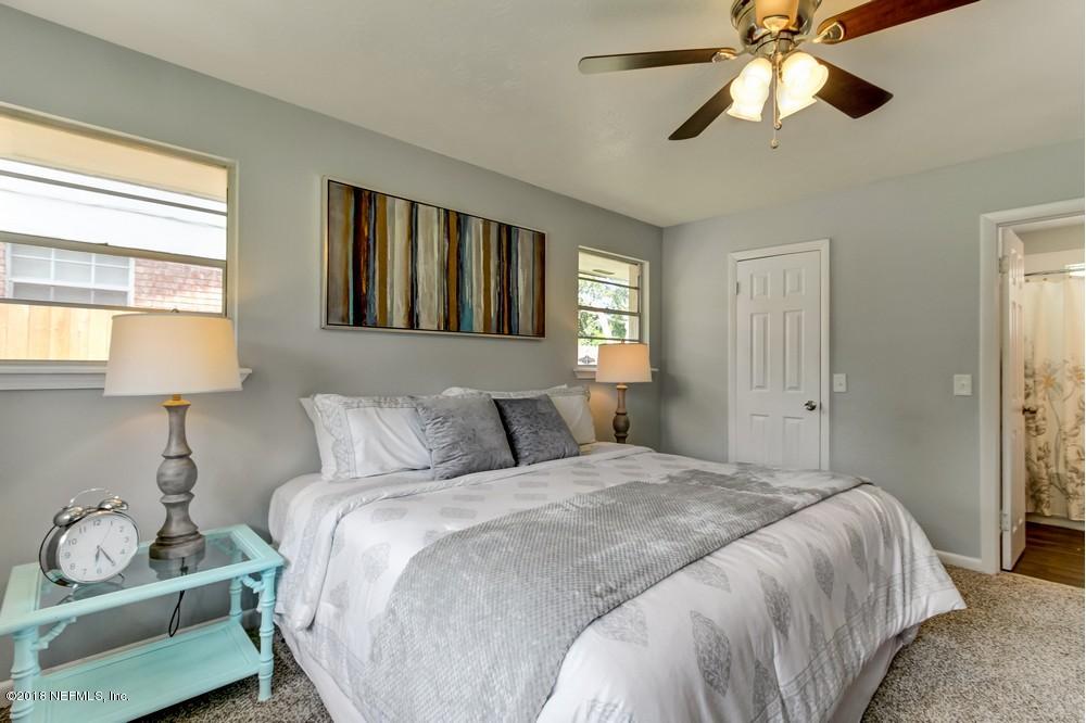2805 Chelton Road Jacksonville, FL 32216 - Photo 30 of 50 Rave Home Staging Jacksonville (11) Web