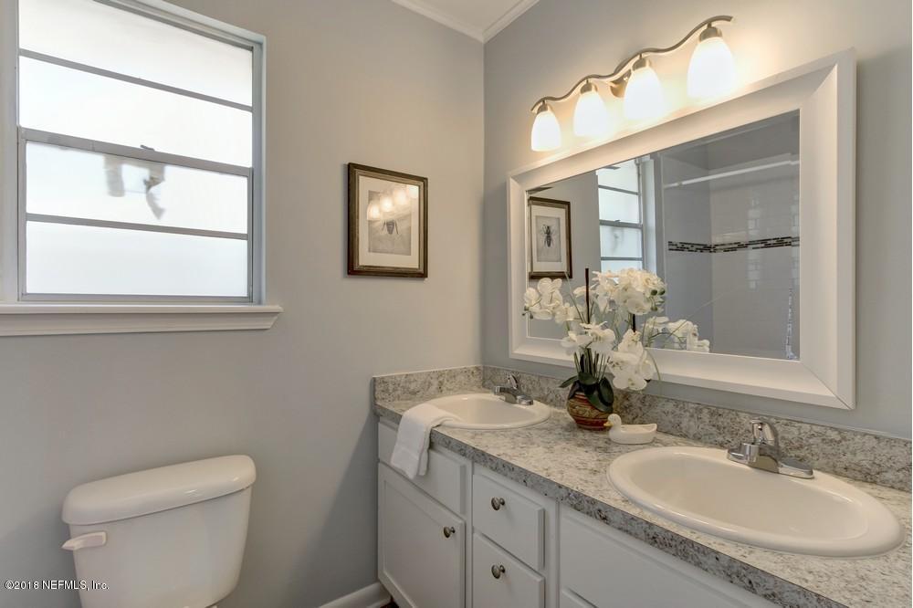 2805 Chelton Road Jacksonville, FL 32216 - Photo 36 of 50 Rave Home Staging Jacksonville (33) Web