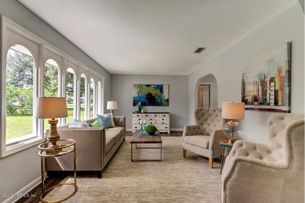 2805 Chelton Road Jacksonville, FL 32216 - Photo 9 of 50 Rave Home Staging Jacksonville (4) Web