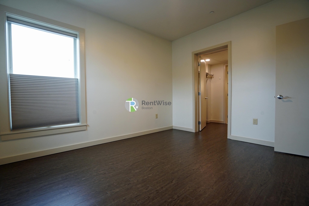 400 Langley Road, Unit 301 Newton, MA 02459 - Photo 17 of 20
