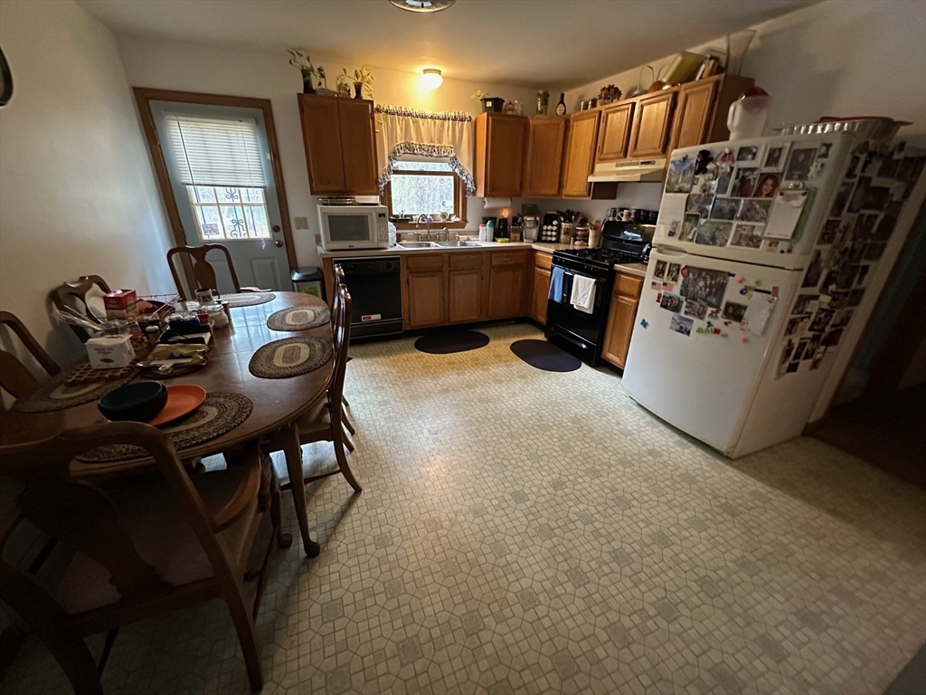 201 R Main Street Townsend, MA 01469 - Photo 5 of 12 Gallery Image 5