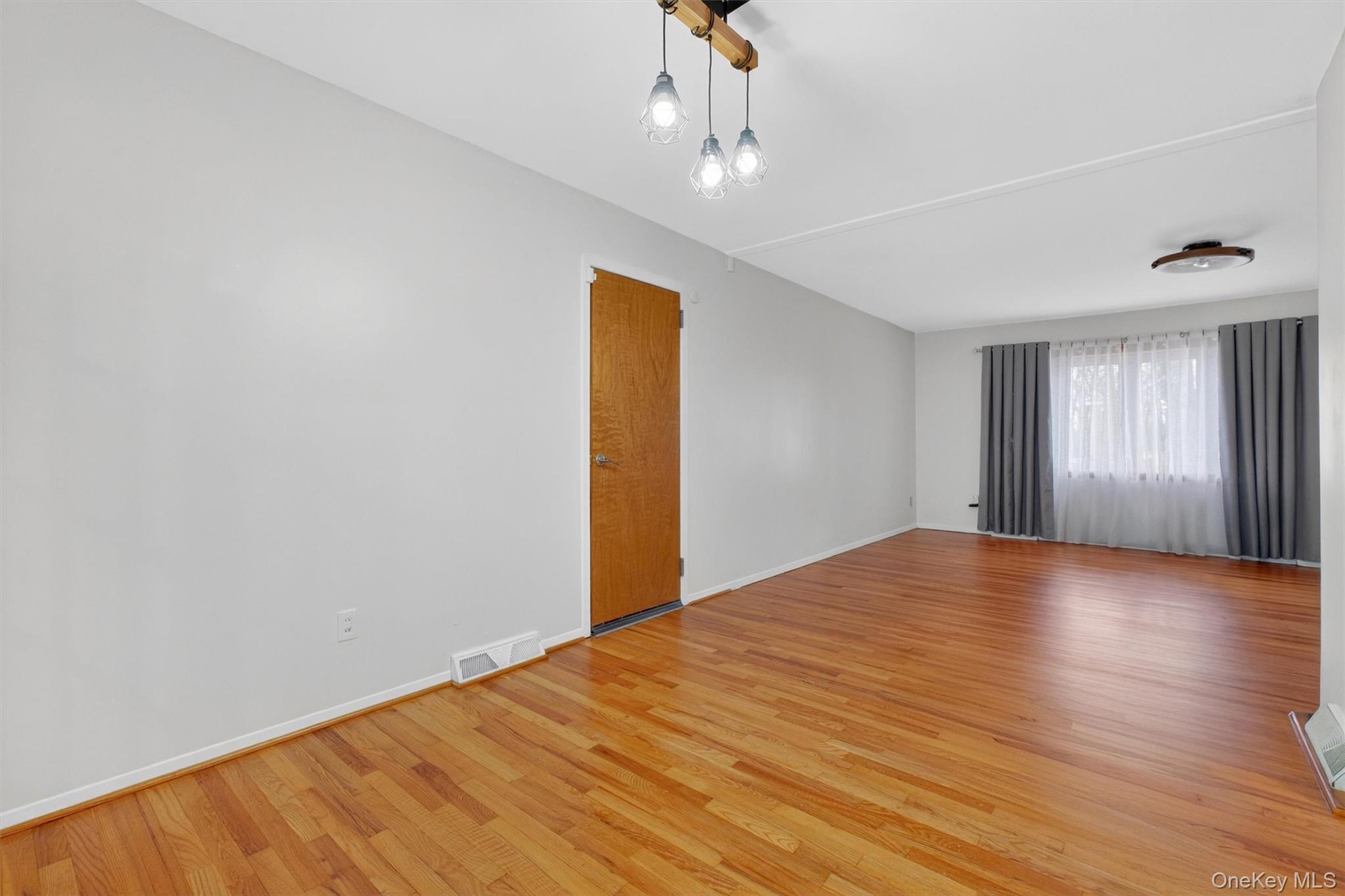 18 Cardinal Drive Poughkeepsie, NY 12601 - Photo 15 of 35