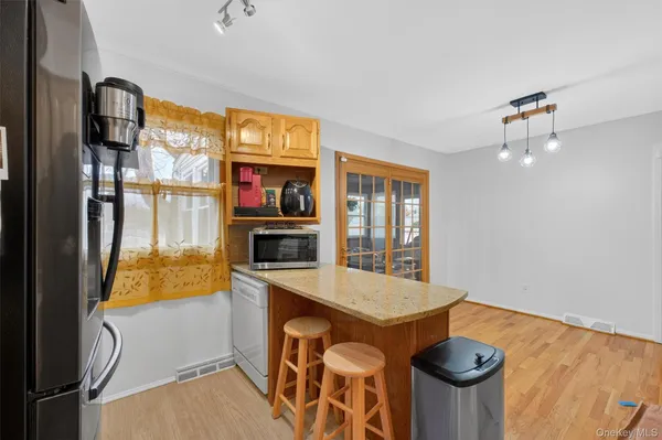 $449,000 | 18 Cardinal Drive, Poughkeepsie, NY 12601