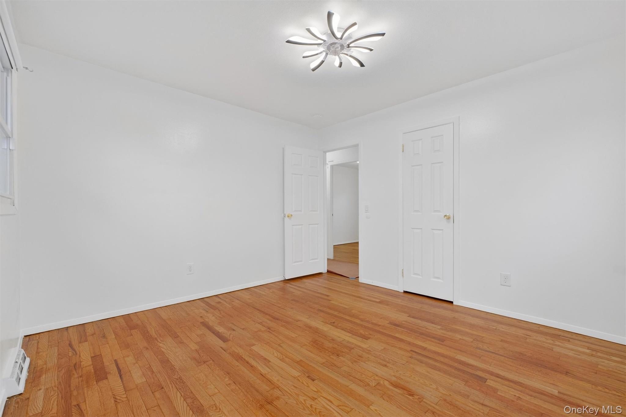 18 Cardinal Drive Poughkeepsie, NY 12601 - Photo 23 of 35