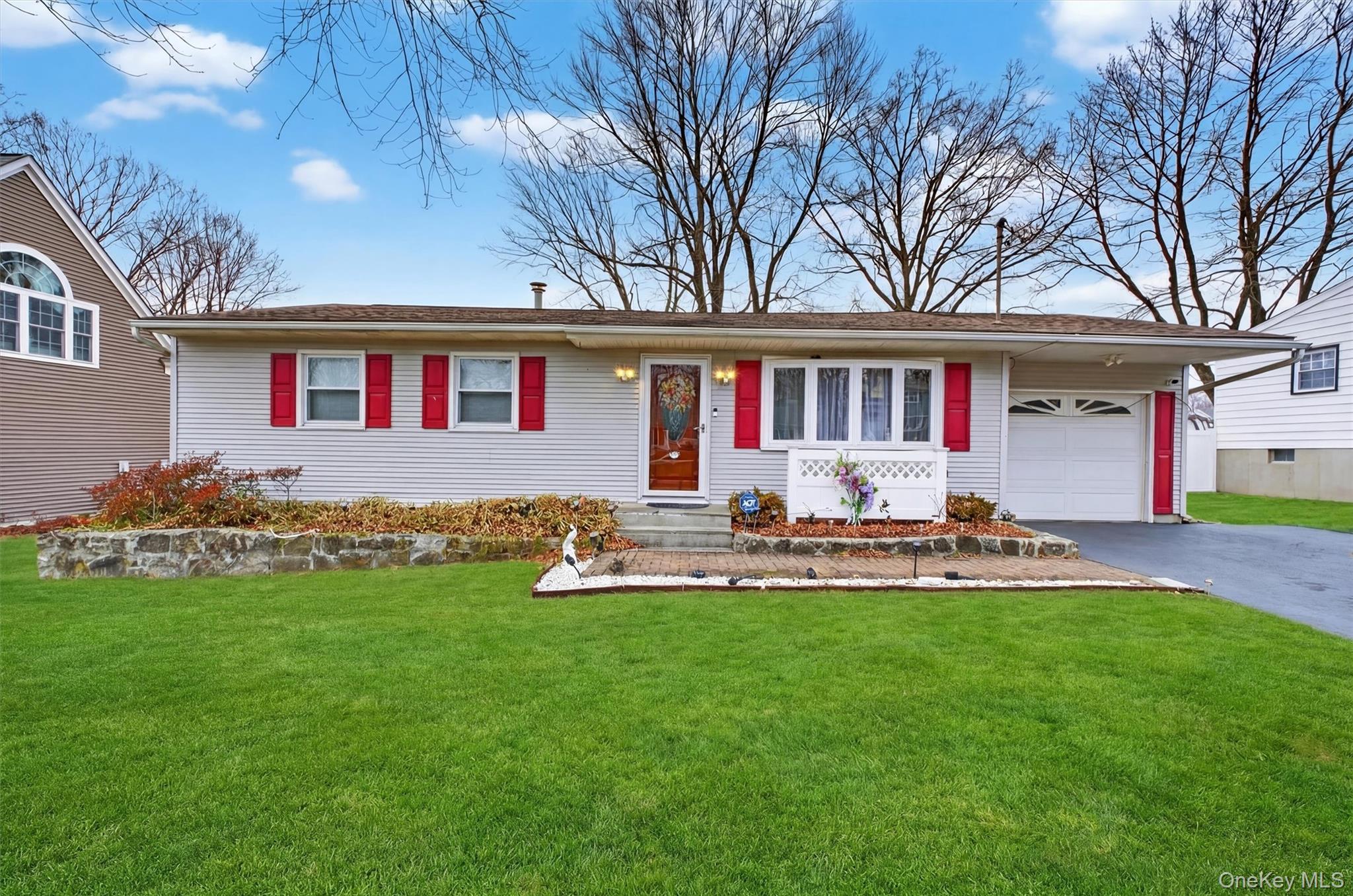 18 Cardinal Drive Poughkeepsie, NY 12601 - Photo 6 of 35