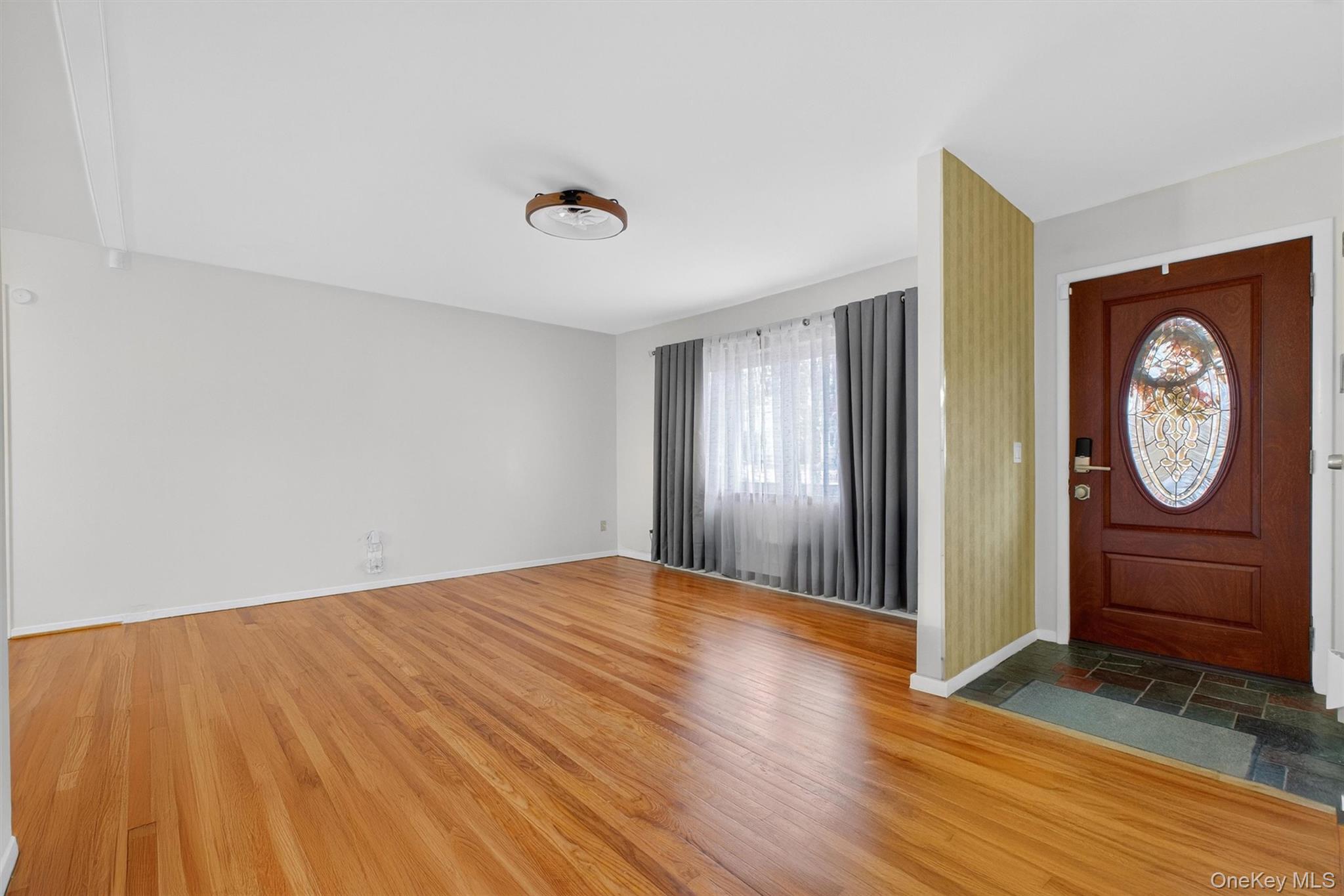 18 Cardinal Drive Poughkeepsie, NY 12601 - Photo 7 of 35