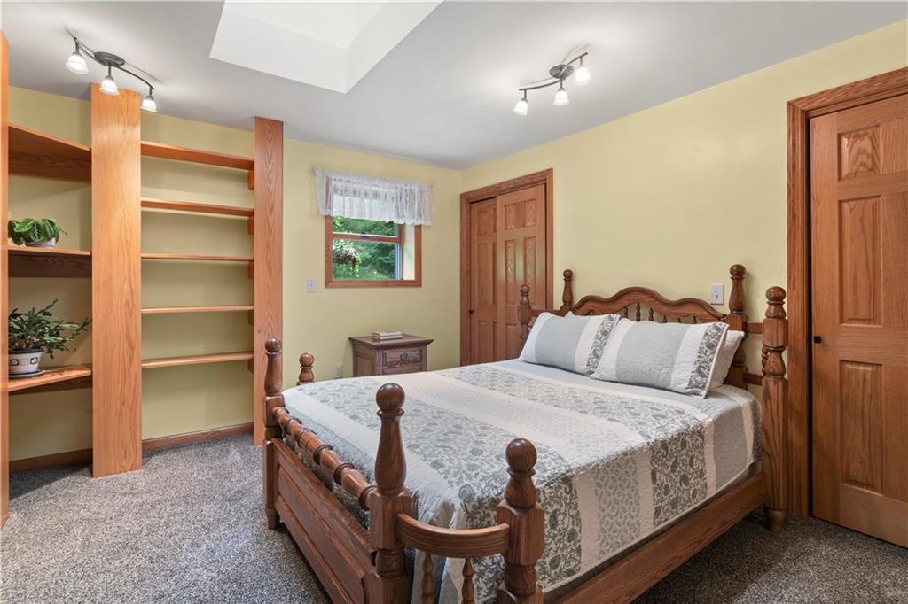 151 Kyle Road Valencia, PA 16059 - Photo 15 of 47 Gallery Image 15