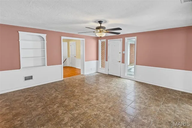 $425,000 | 10617 Twilight Drive, St. Louis, MO 63128