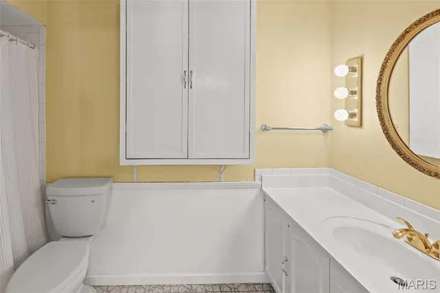 $450,000 | 10617 Twilight Drive, St. Louis, MO 63128