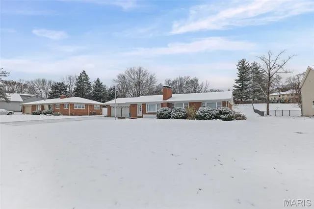 $425,000 | 10617 Twilight Drive, St. Louis, MO 63128