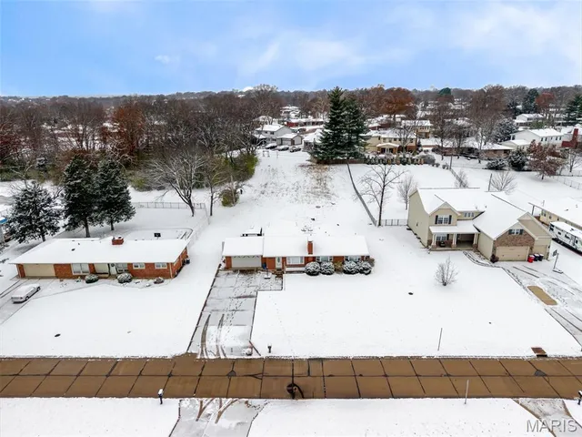 $425,000 | 10617 Twilight Drive, St. Louis, MO 63128