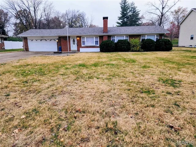 $450,000 | 10617 Twilight Drive, St. Louis, MO 63128