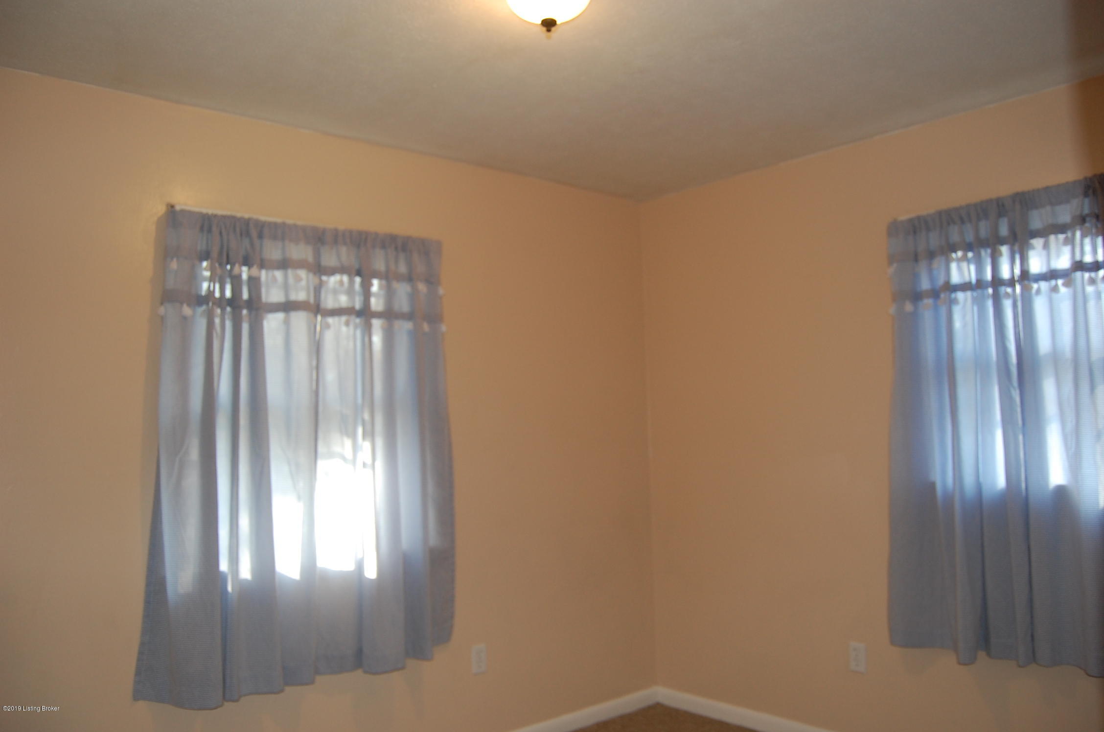 4101 Retreat Road Louisville, KY 40219 - Photo 11 of 14 DSC_0032