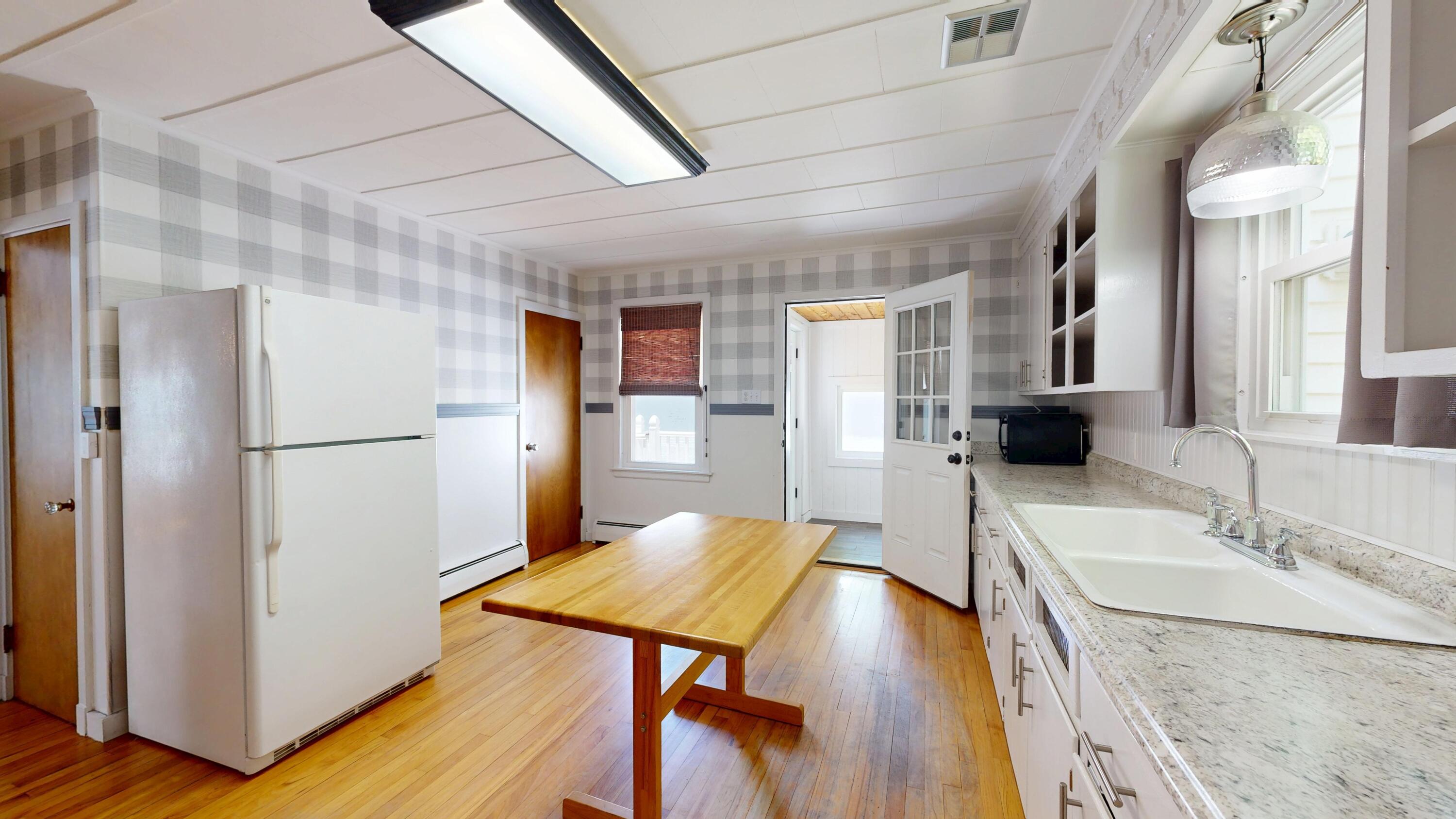 118 Riverside Drive Auburn, ME 04210 - Photo 9 of 38 kitchen