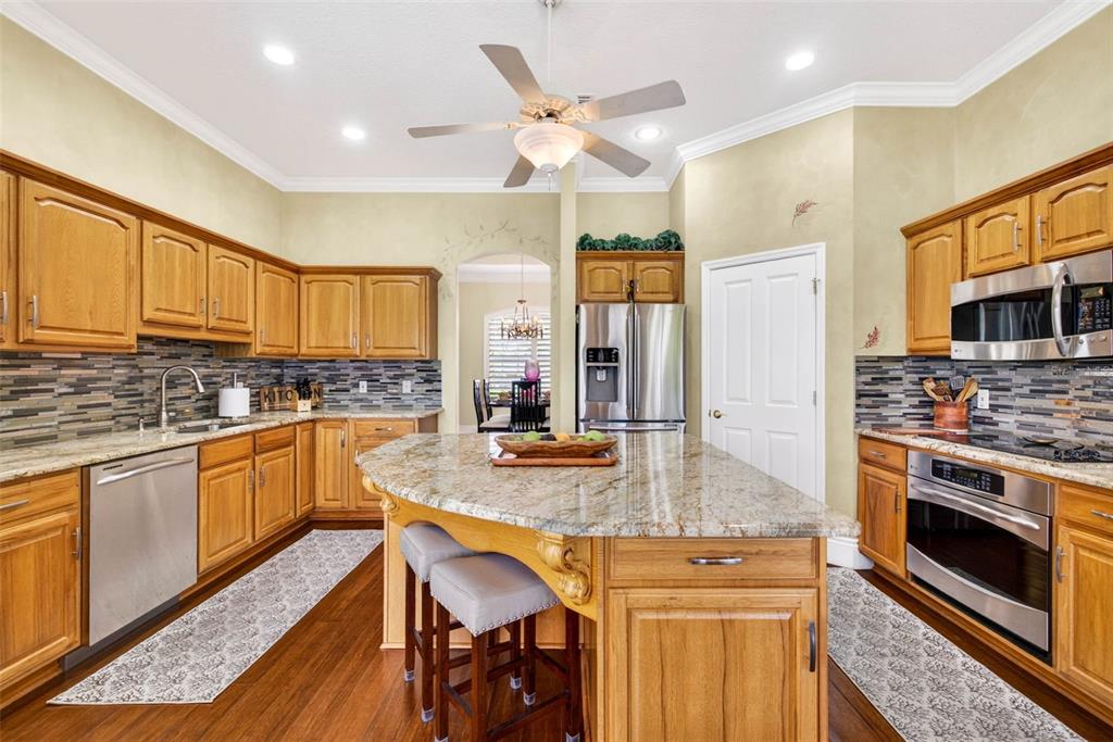 10211 Ridge Top Loop Weeki Wachee, FL 34613 - Photo 24 of 76