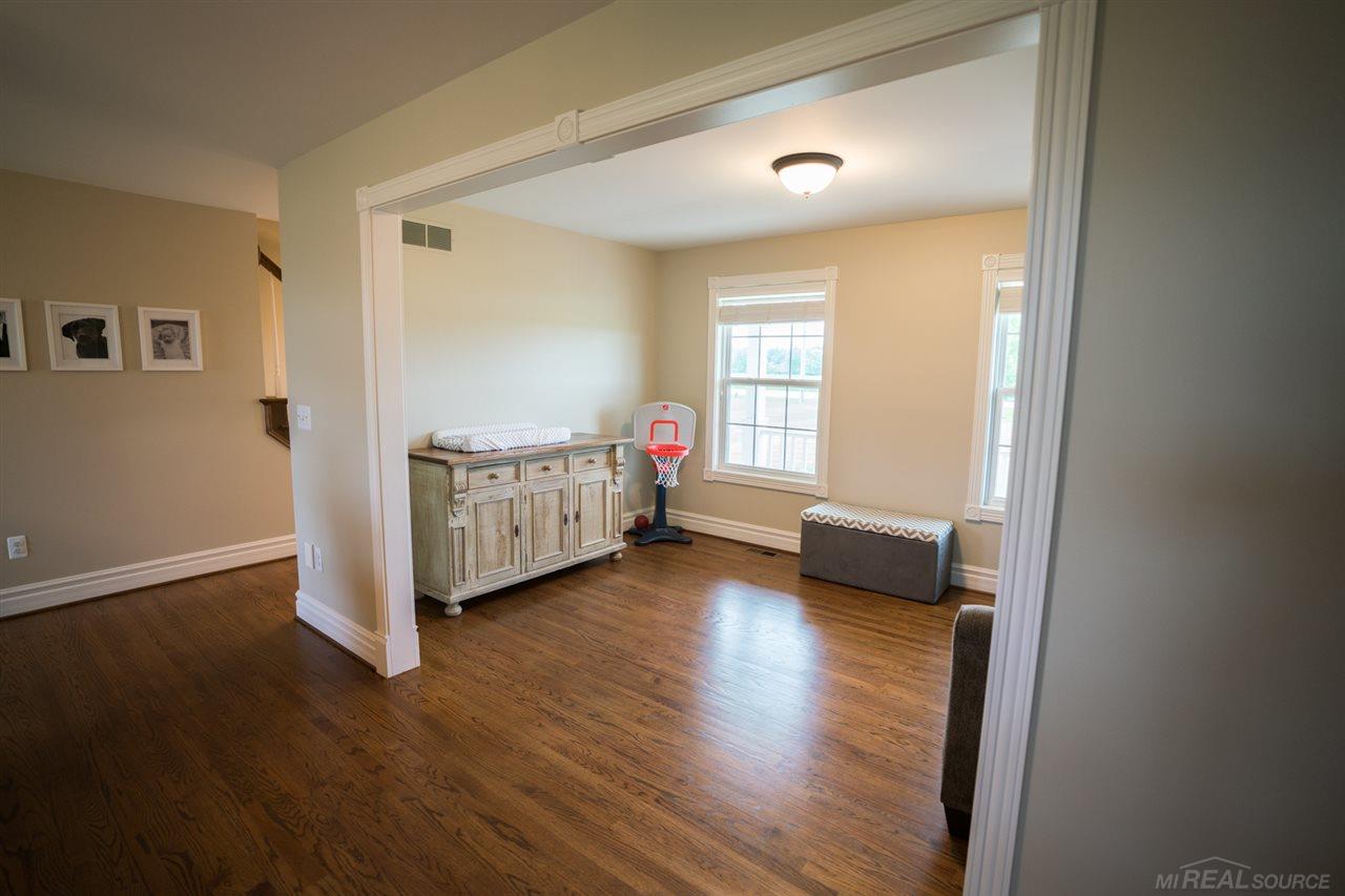 1347 Capac Road Allenton, MI 48002 - Photo 26 of 58 31351350-25.JPG