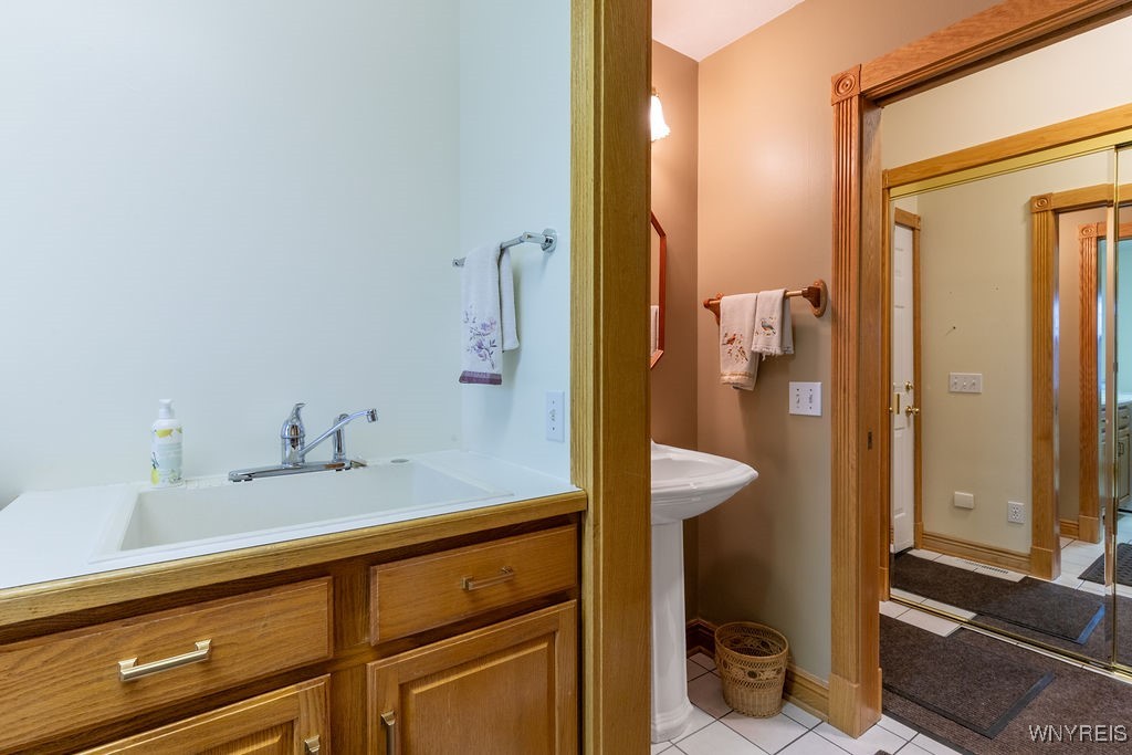 7960 Goodrich Road Clarence, NY 14032 - Photo 17 of 44