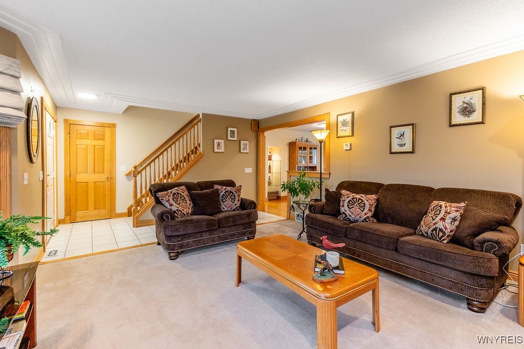 7960 Goodrich Road Clarence, NY 14032 - Photo 4 of 44 Front entry