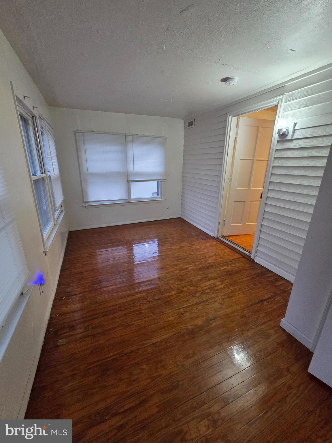 1803 Chelsea Road Baltimore, MD 21216 - Photo 5 of 16