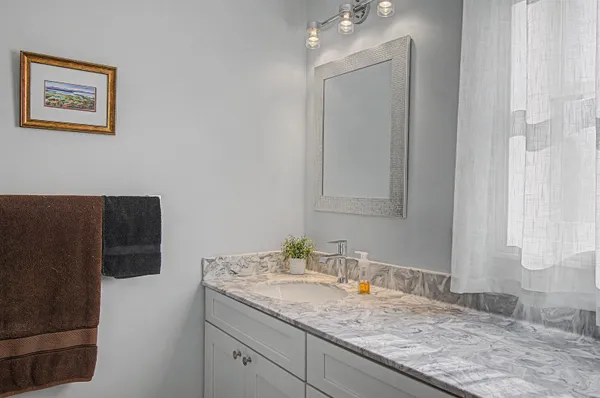 $375,000 | 51 Hefflon Ln Street, St. Albans, VT 05478