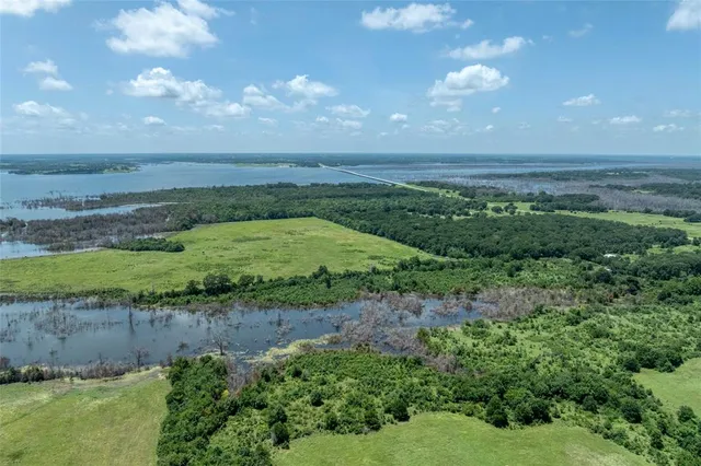 an aerial view of a yard