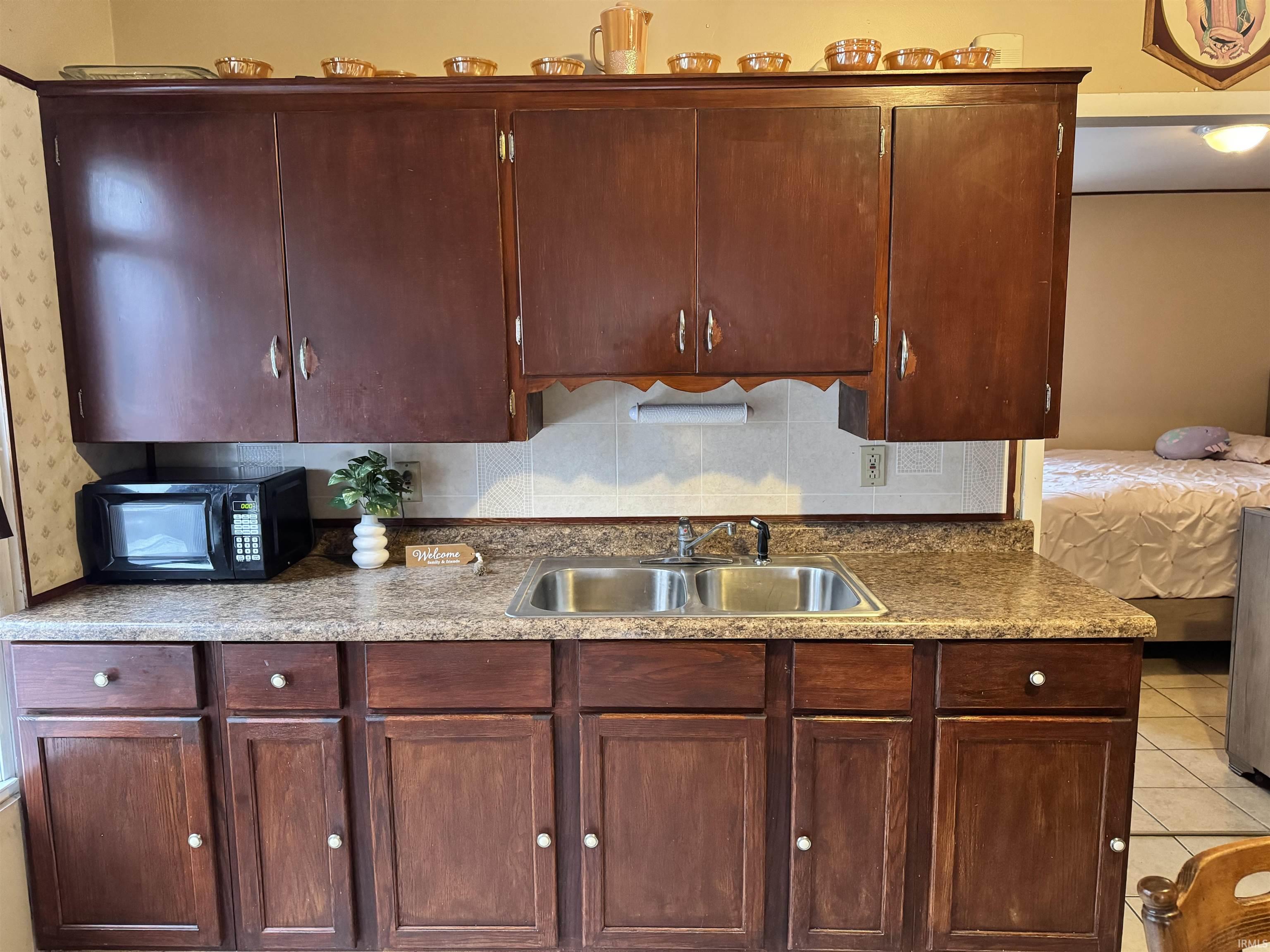 606 South Bendix Drive South Bend, IN 46619 - Photo 1 of 32