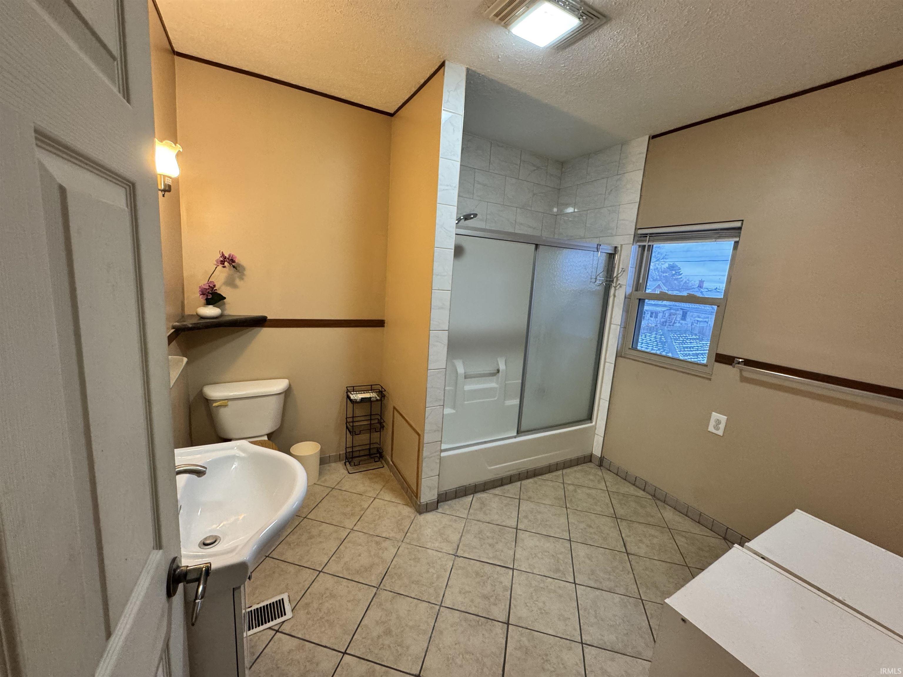 606 South Bendix Drive South Bend, IN 46619 - Photo 18 of 32