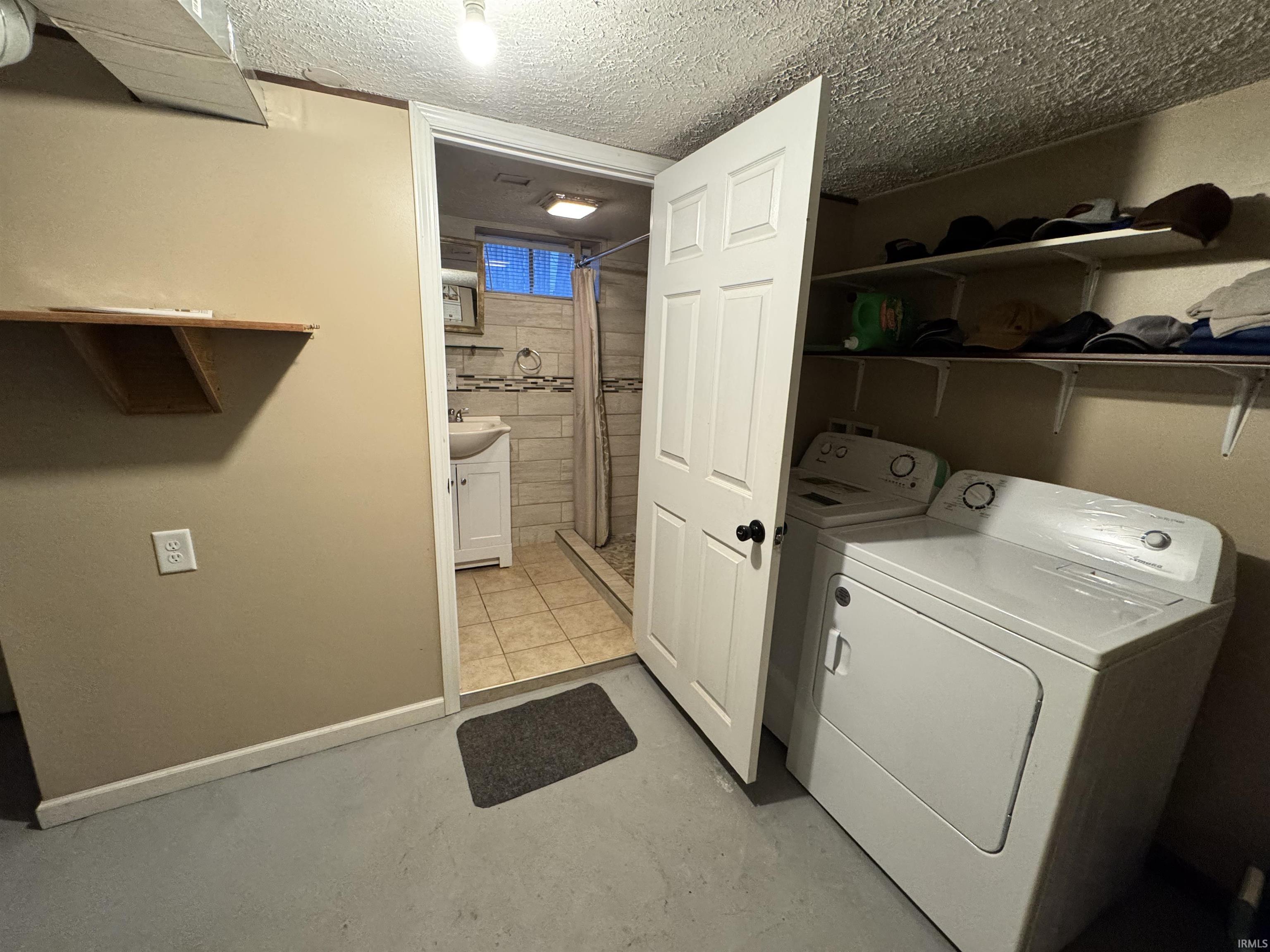 606 South Bendix Drive South Bend, IN 46619 - Photo 23 of 32