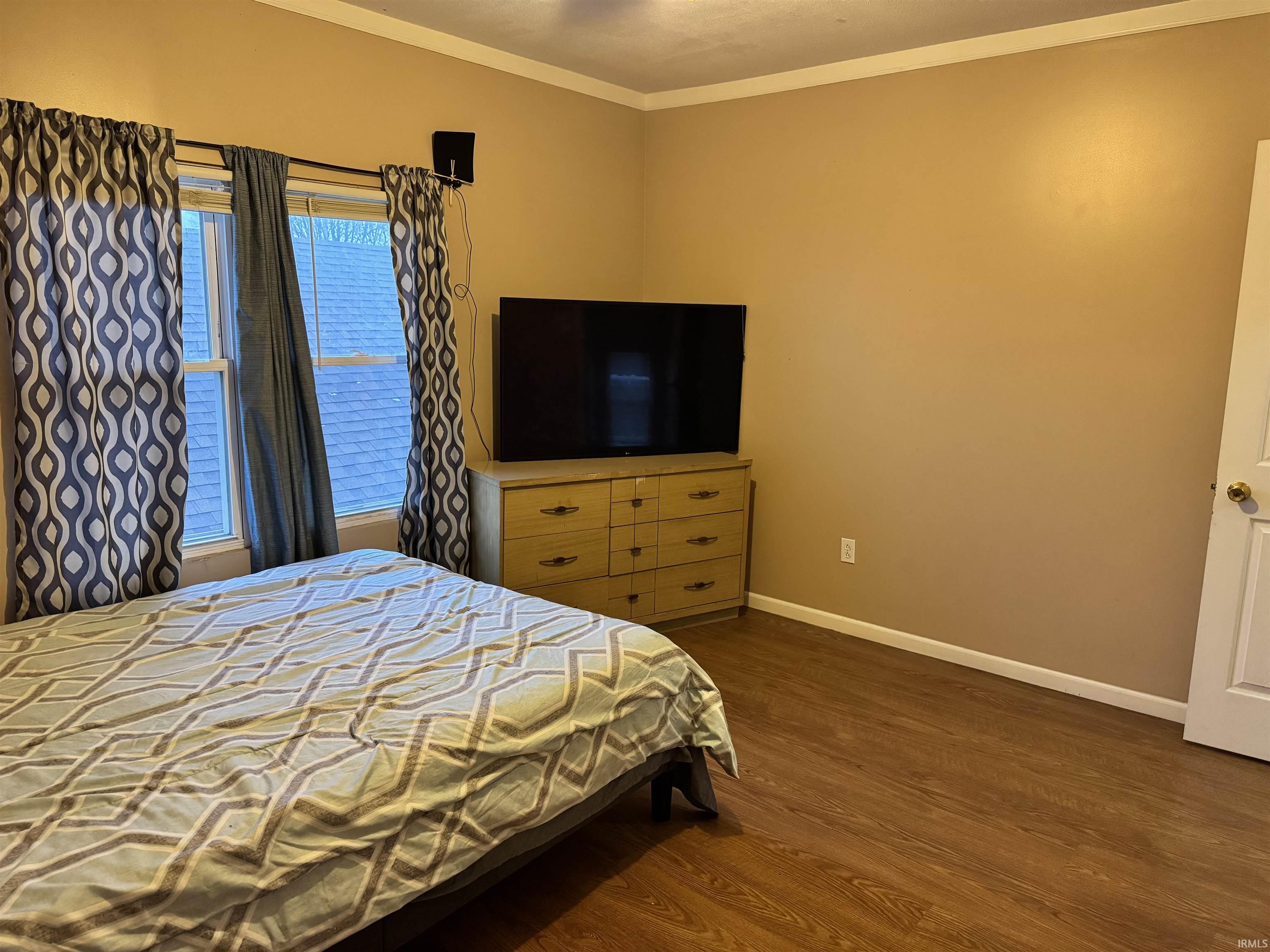 606 South Bendix Drive South Bend, IN 46619 - Photo 8 of 32