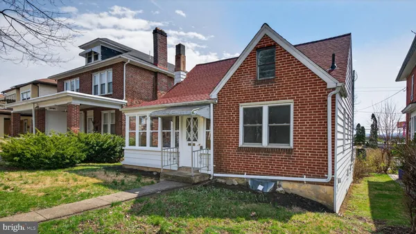 $250,000 | 2611 Derry Street, Harrisburg, PA 17111