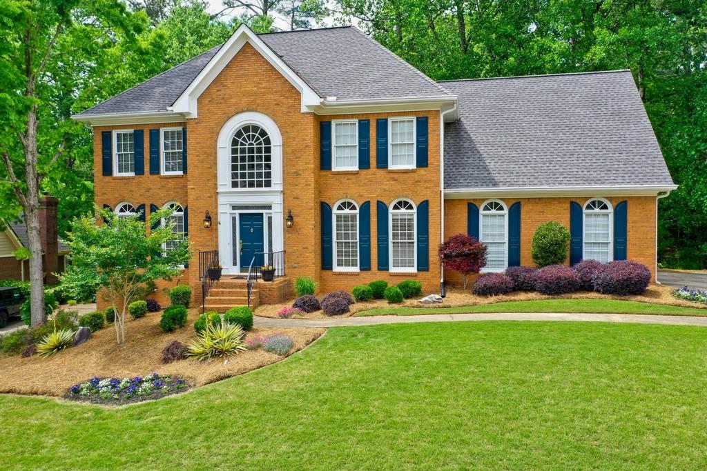 Beautiful five bedroom home with finished terrace level in the sought-after swim and tennis community, Hartridge.  Minutes to incredible outdoor recreation including Newtown Park, Big Creek Greenway and a plethora of dining and shopping venues.  Also convenient to award winning schools including Mt. Pisgah, Holy Redeemer and more!