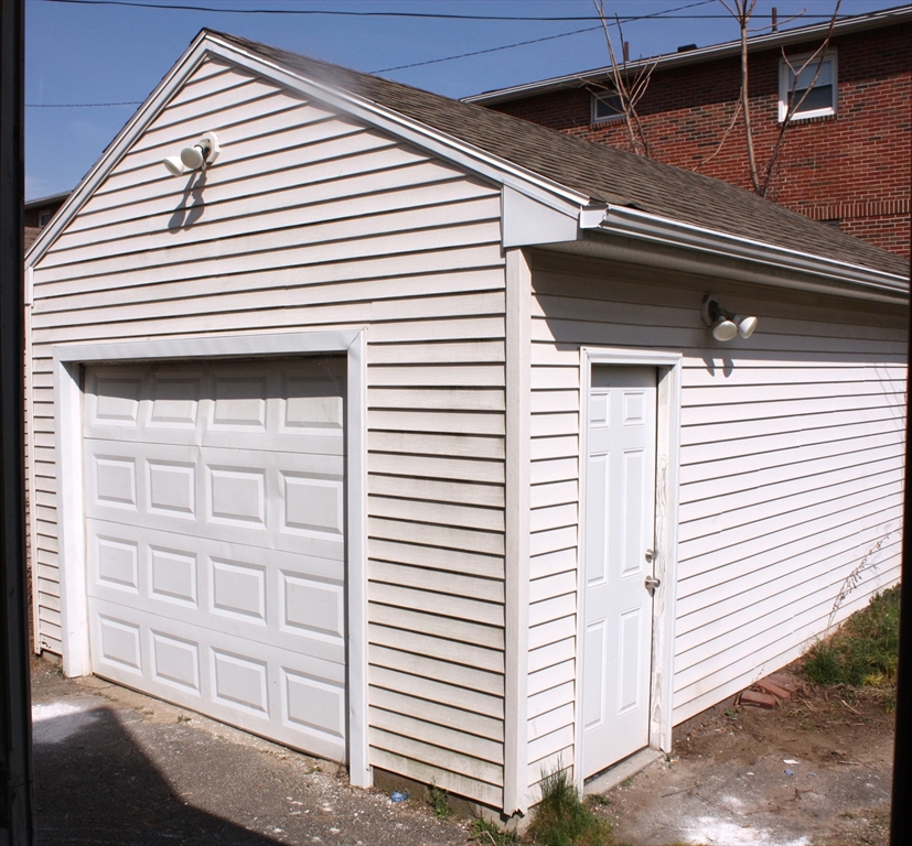 23 Foster Street Springfield, MA 01105 - Photo 15 of 15 a view of a house with a balcony