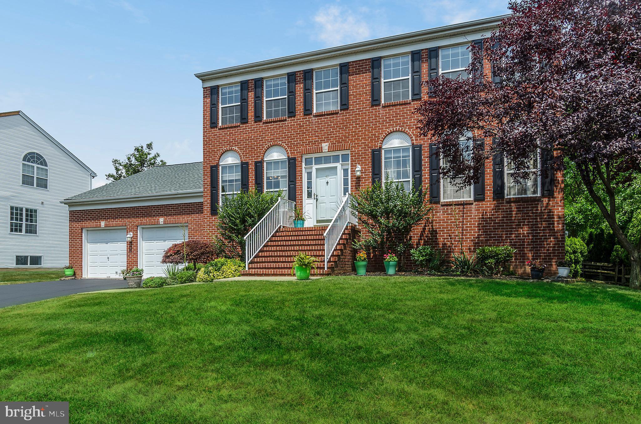 47 Brandon Road West Pennington, NJ 08534 - Photo 2 of 45
