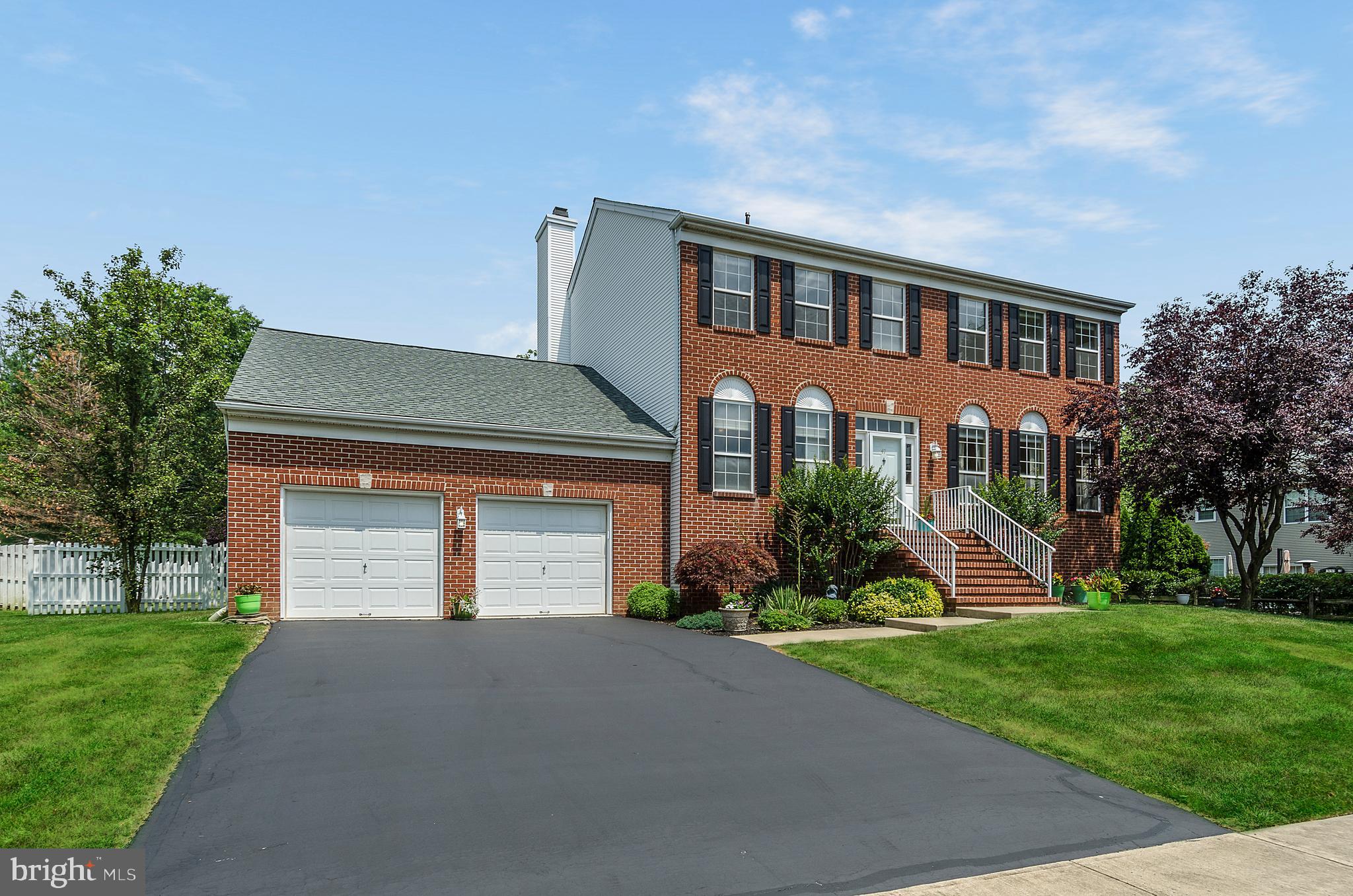 47 Brandon Road West Pennington, NJ 08534 - Photo 4 of 45